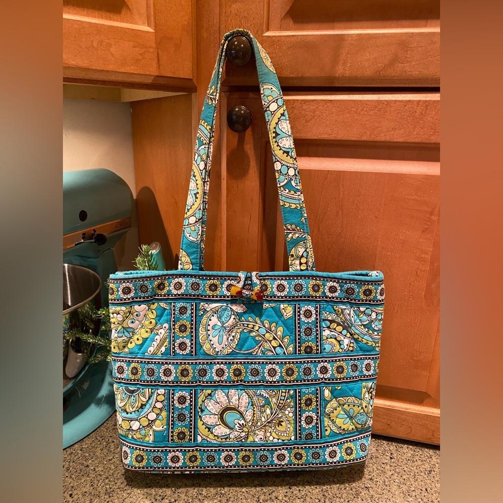 Vera Bradley Small Tic Tac Tote -Peacock design
